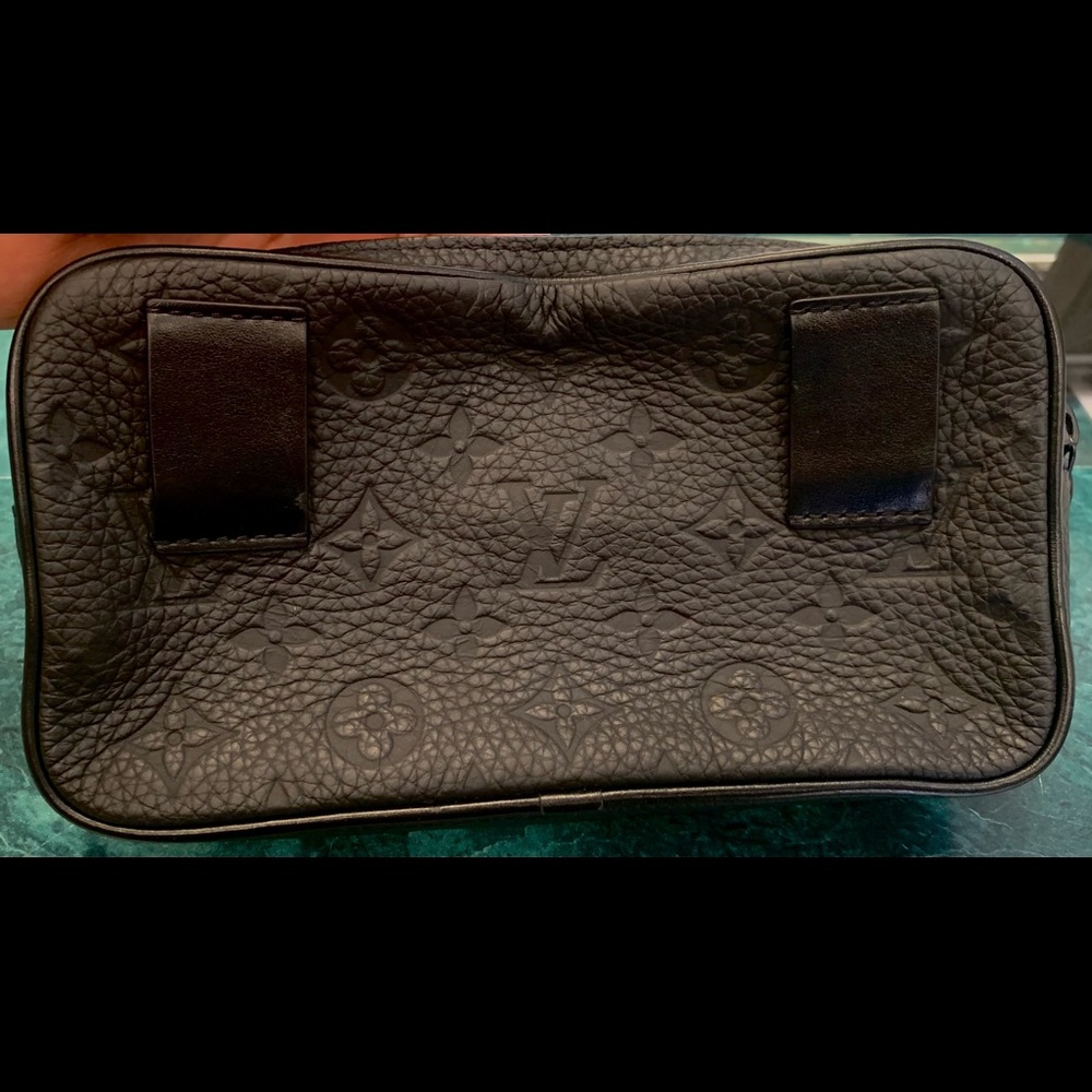 LV x Virgil Volga Belt Bag - Picture 8 of 11